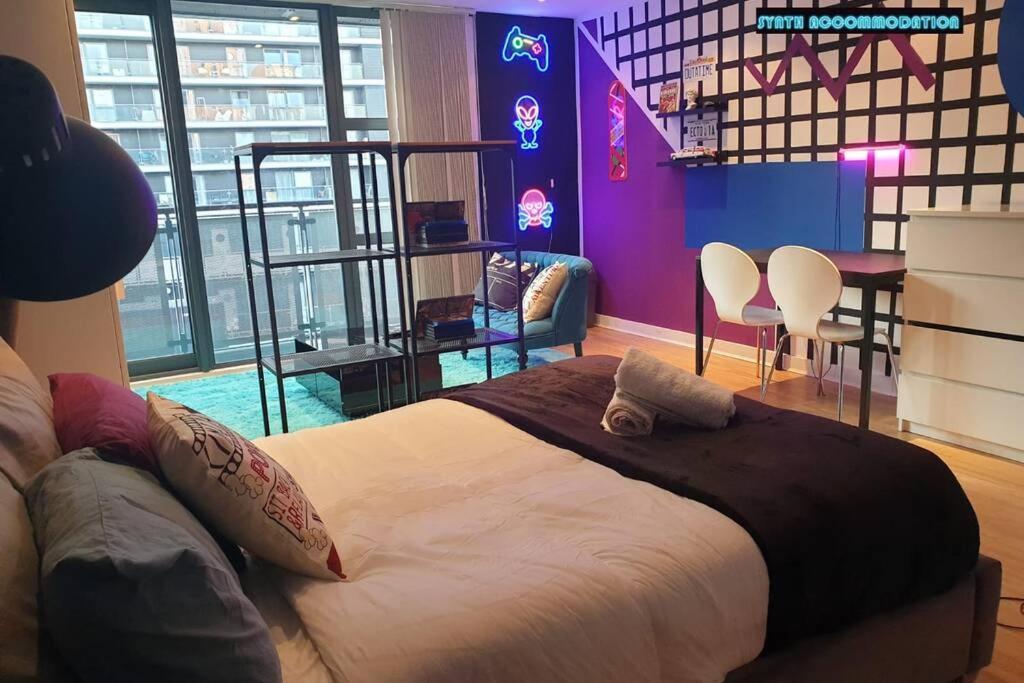 80s Retro 1bed Studio Serviced Canary Wharf Perfect For Solo & Couple Travellers Appartement
